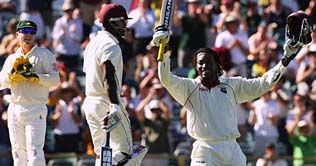 Gayle leads West Indies fightback in Perth test